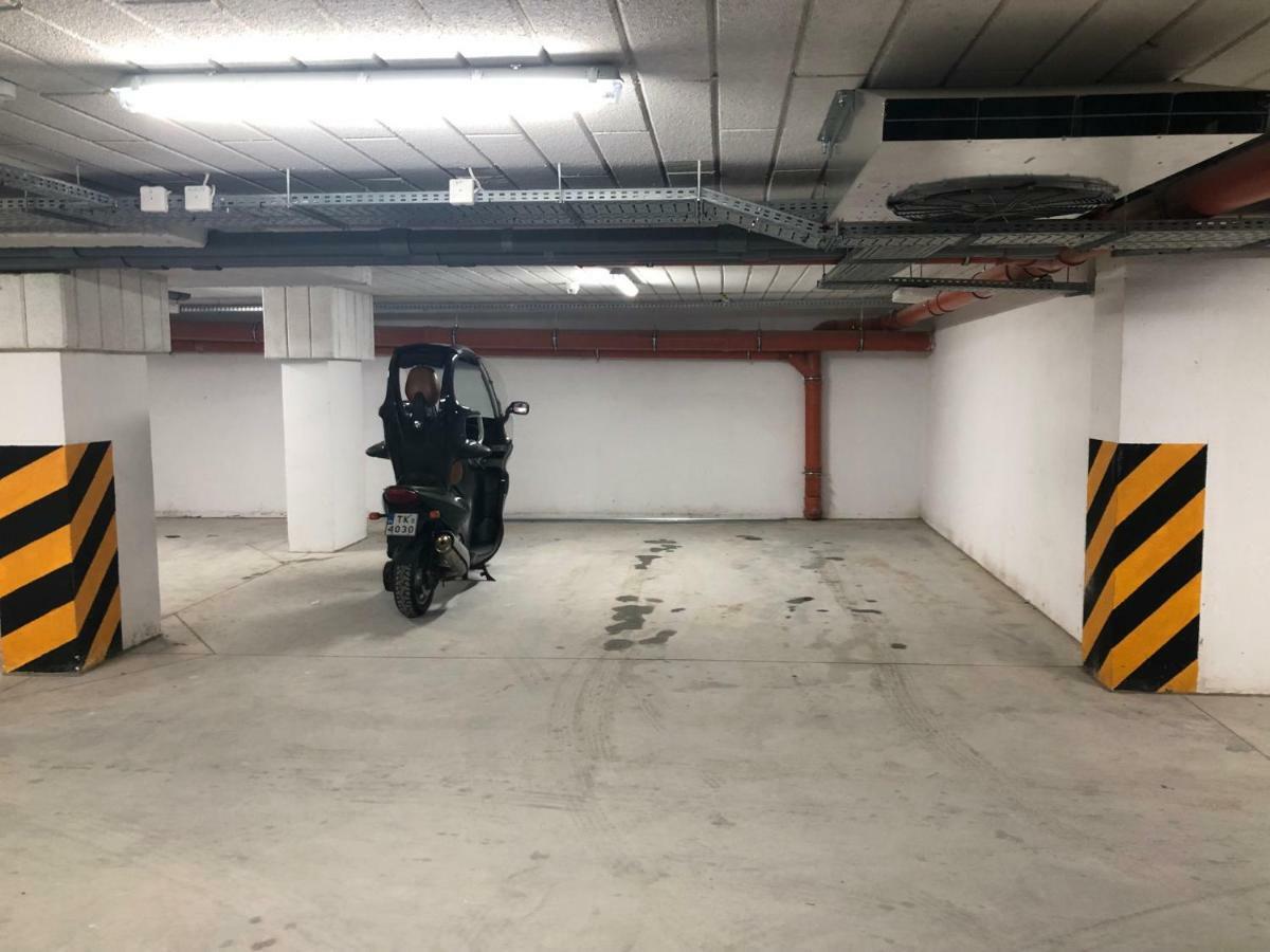 Klimatyzowany Roma Z Garazem Podziemnym Kielce